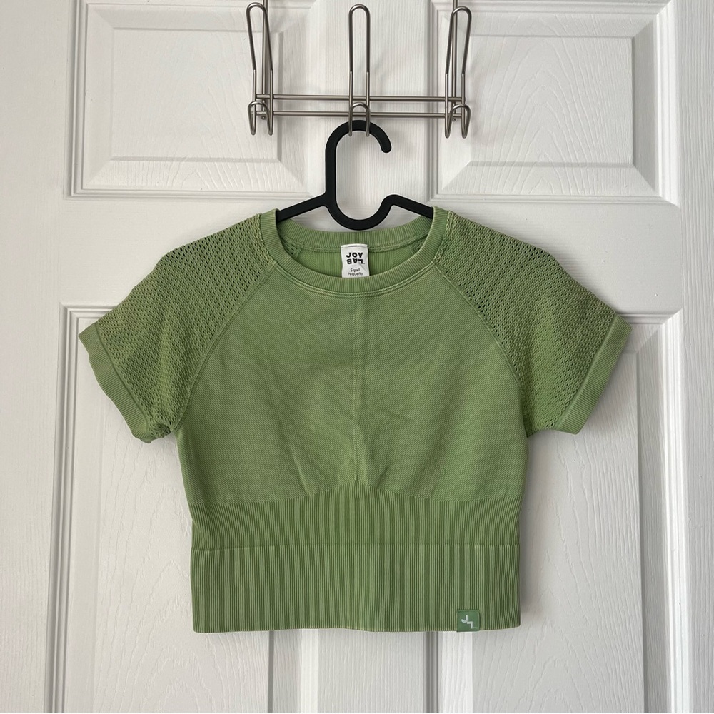 EUC Women's JoyLab Cropped Short Sleeve Top size Small in Green